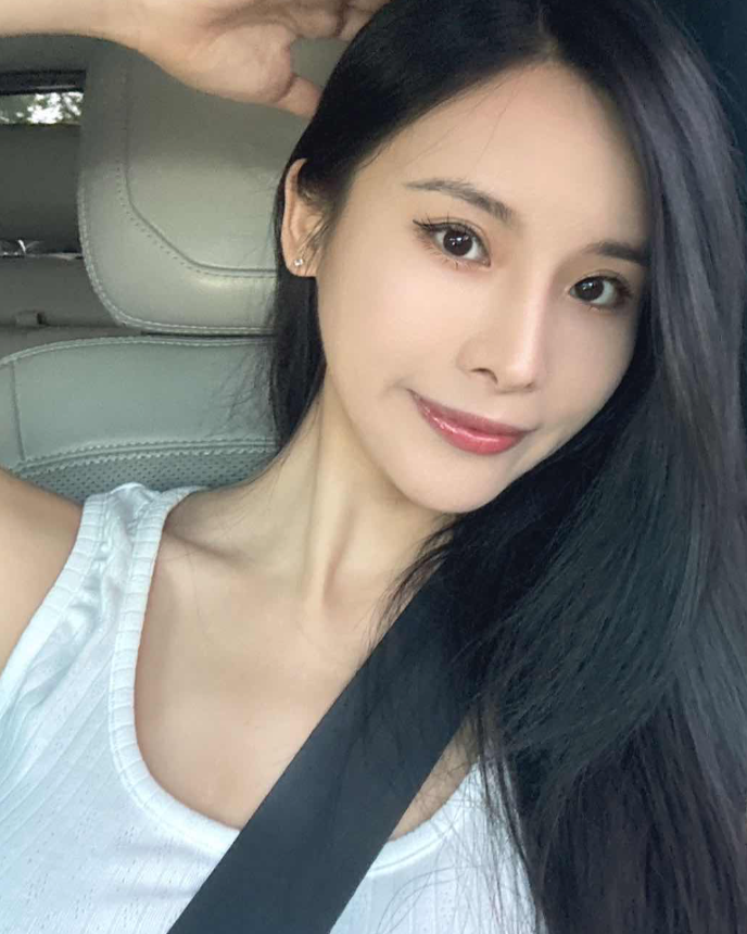 美娜